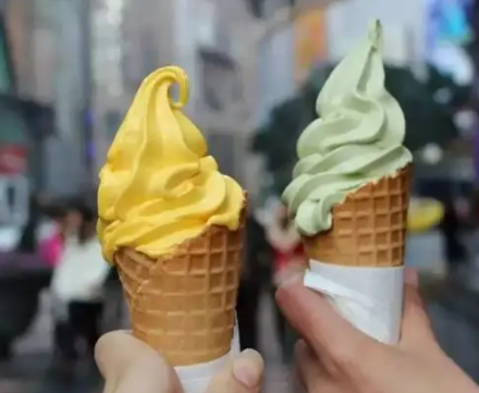 夏天吃冰淇淋簡單且幸福的說說 夏天冰淇淋的心情短語1